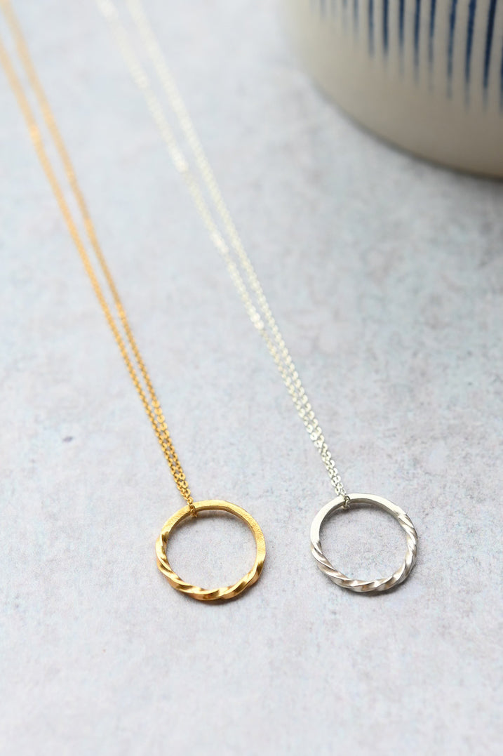 Twisted Necklace