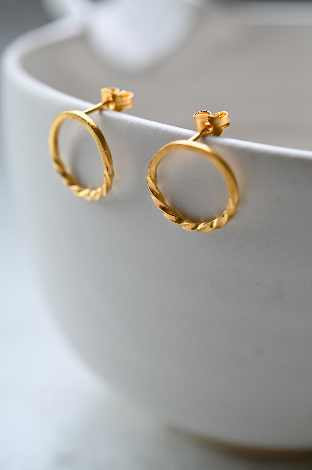 NEW Twisted Studs
